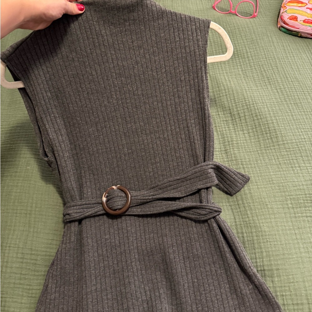 Zara Gray, Knit Mockneck Tank Top with Belt - Picture 3 of 4
